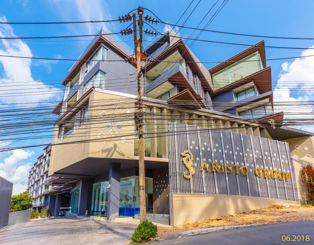 The Aristo Beach By Holy Cow, Studio, Mountain View Pantai Surin Bagian luar foto